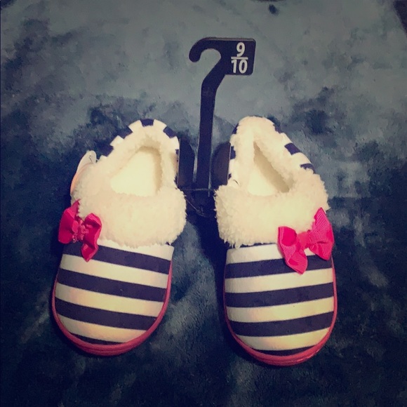 wonder nation Other - 🌟Kids house shoes   Brand new !